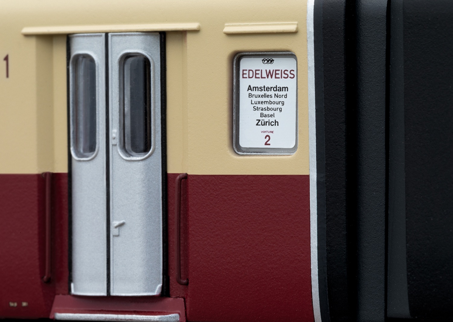 Class RAm TEE Edelweiss Diesel Powered Railcar Train